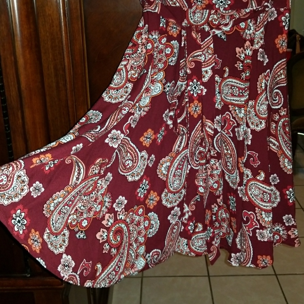 Dress - Picture 5 of 5